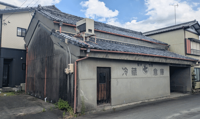 向天方の冷蔵倉庫